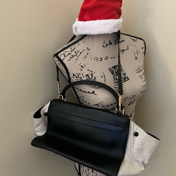 CELINE White/black leather and canvas medium Trapeze Bag - Picture 6 of 7